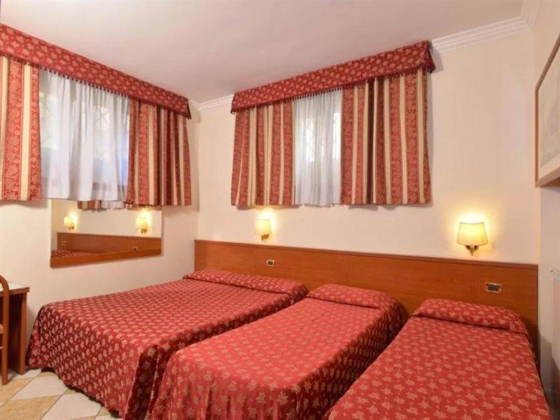 Hotell Chicago 2*