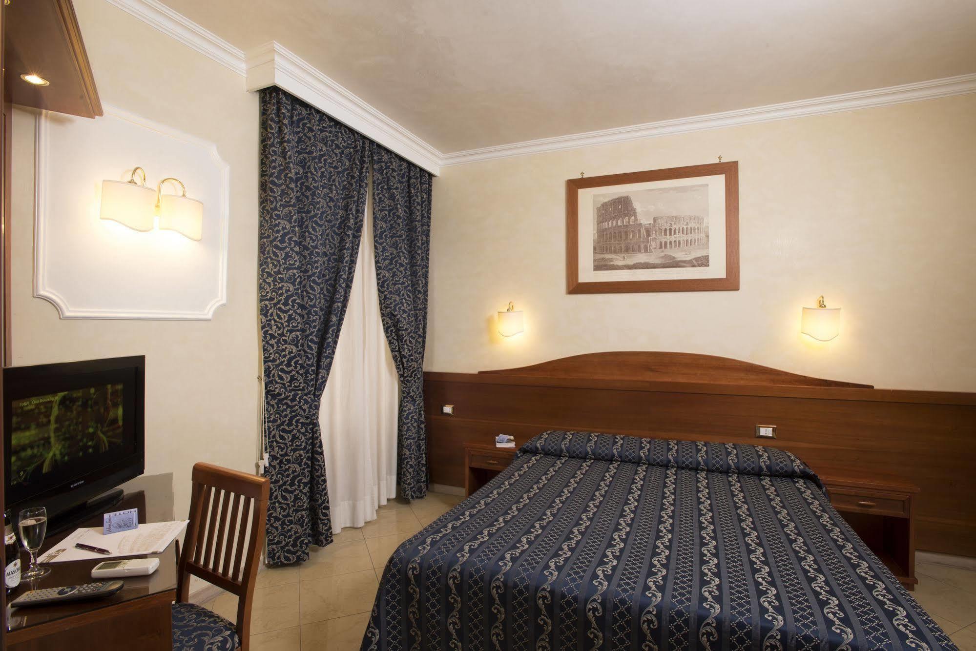 Chicago Hotell 2*